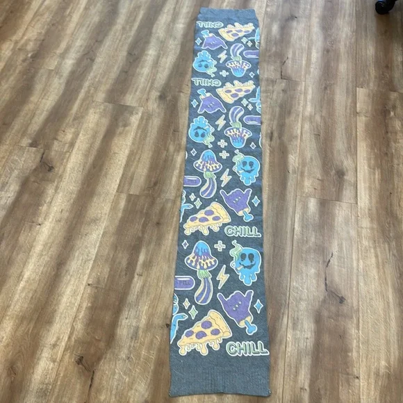 New Chill Print Cashmere Sample Scarf From Anthropologie!!🔥🔥🔥 - Picture 9 of 14